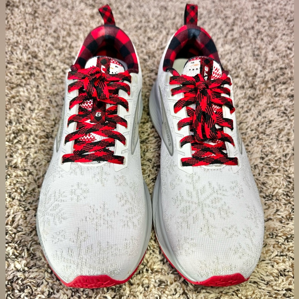 Brooks Levitate 6 Run Merry Christmas Running Shoes Women’s Size 8 White Red - Picture 5 of 9